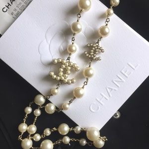 CHANEL 2 Double-Sided CC Pearl Necklace